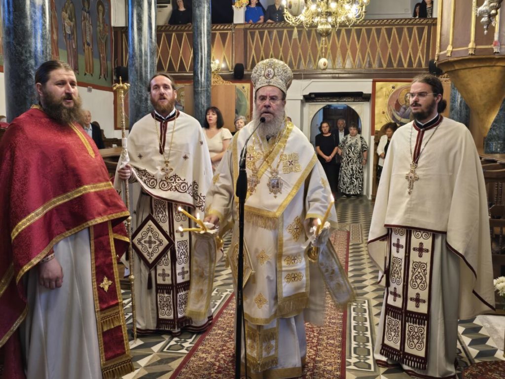 Ιερισσού Θεόκλητος: Η αγάπη του Θεού για τον άνθρωπο φάνηκε πάνω στο Σταυρό