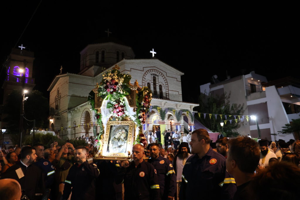 Με λαμπρότητα η πανήγυρη της Παναγίας «Γιάτρισσας» στο Λουτράκι