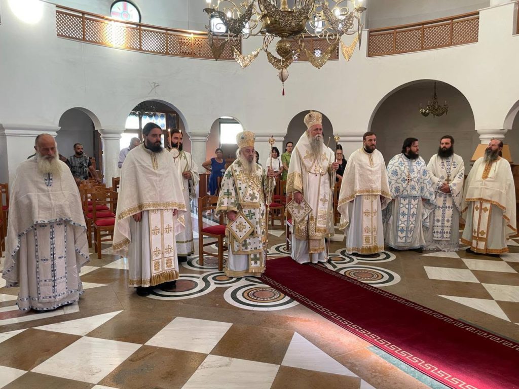 Συλλείτουργο Μητροπολιτών Μαυροβουνίου και Αργυροκάστρου