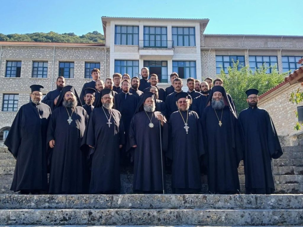 Έναρξη μαθημάτων στη Σχολή Μαθητείας Υποψήφιων Κληρικών Βελλάς