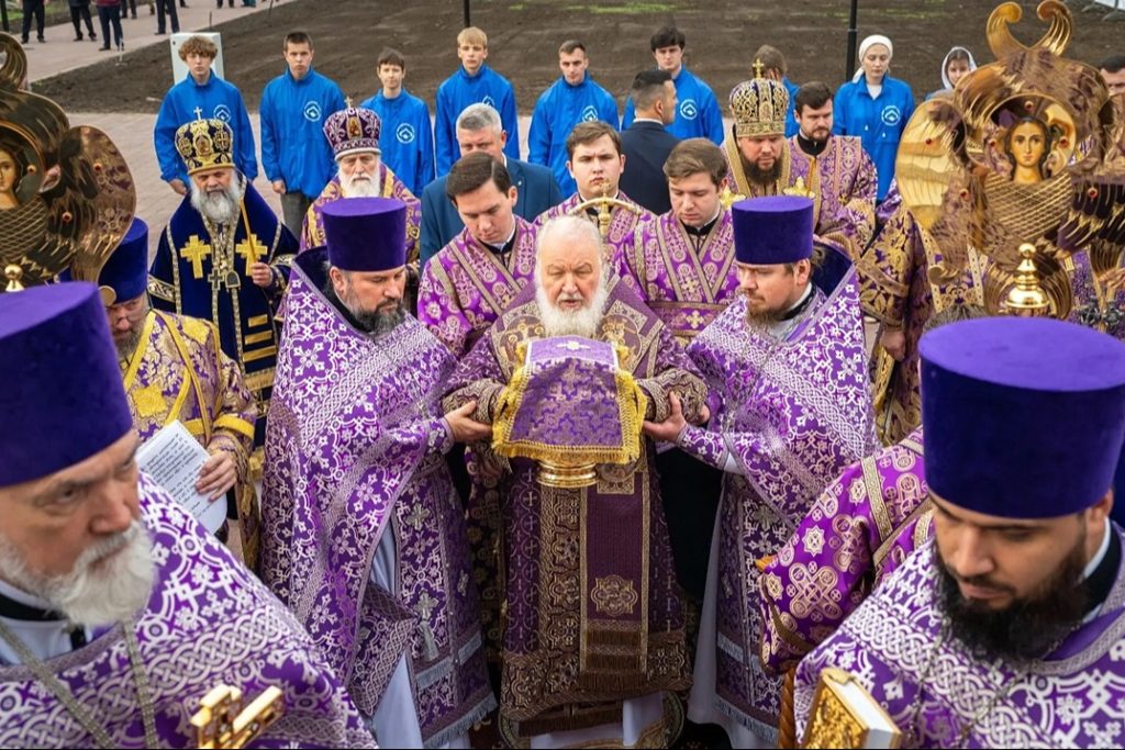 Предстоятель Русской Церкви освятил Сретенский храм Ризоположенского монастыря в Суздале