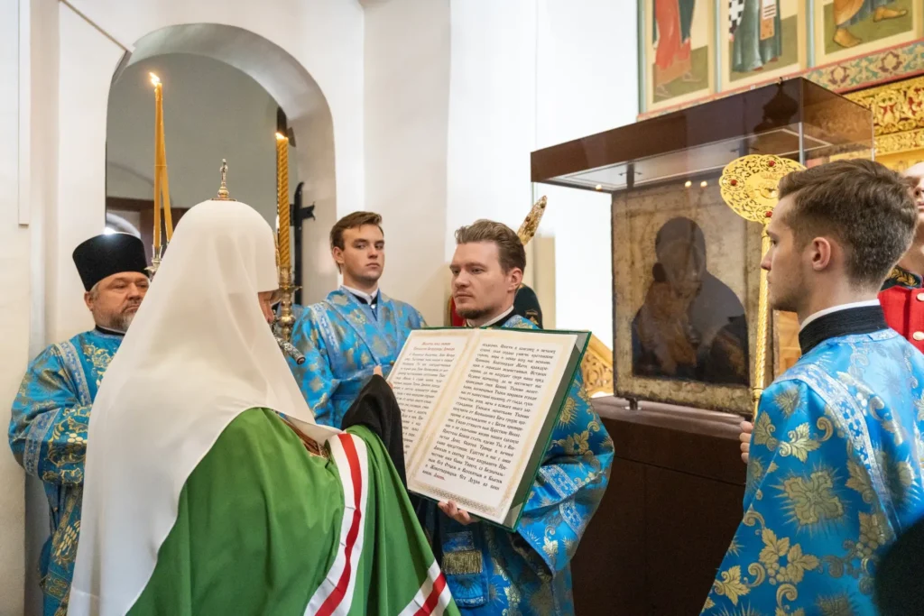 В праздник Донской иконы Божией Матери Святейший Патриарх Кирилл совершил Литургию в Донском ставропигиальном монастыре