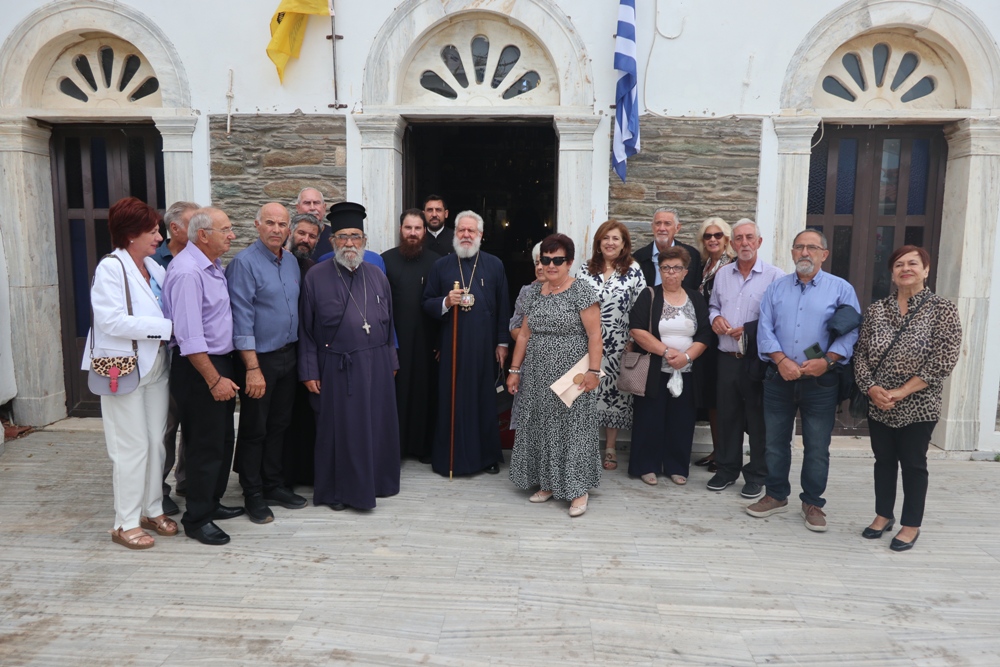 Ο Σύρου Δωρόθεος στον Ι.Ν. Αγίου Γεωργίου Κοχύλου Άνδρου