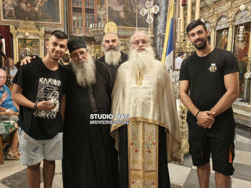 Από την Κομοτηνή στην αγκαλιά της Παναγίας στο Ναύπλιο – Δύο Έλληνες μουσουλμάνοι βαπτίζονται χριστιανοί
