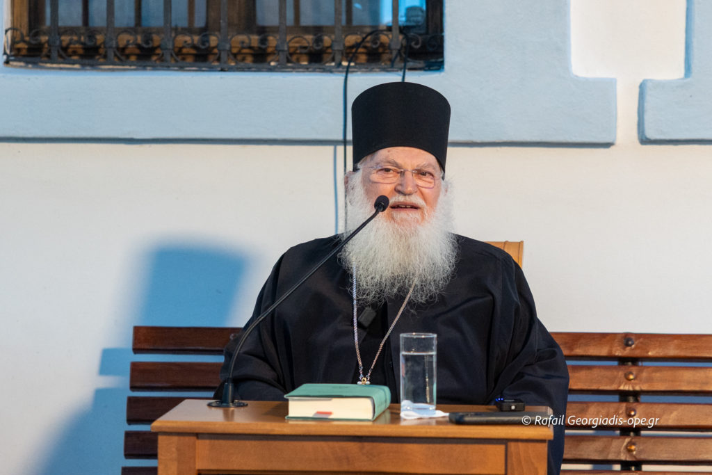Γέρων Εφραίμ: Η αληθινή ελευθερία βρίσκεται στην παράδοση στο θέλημα του Θεού (ΒΙΝΤΕΟ – ΦΩΤΟ)