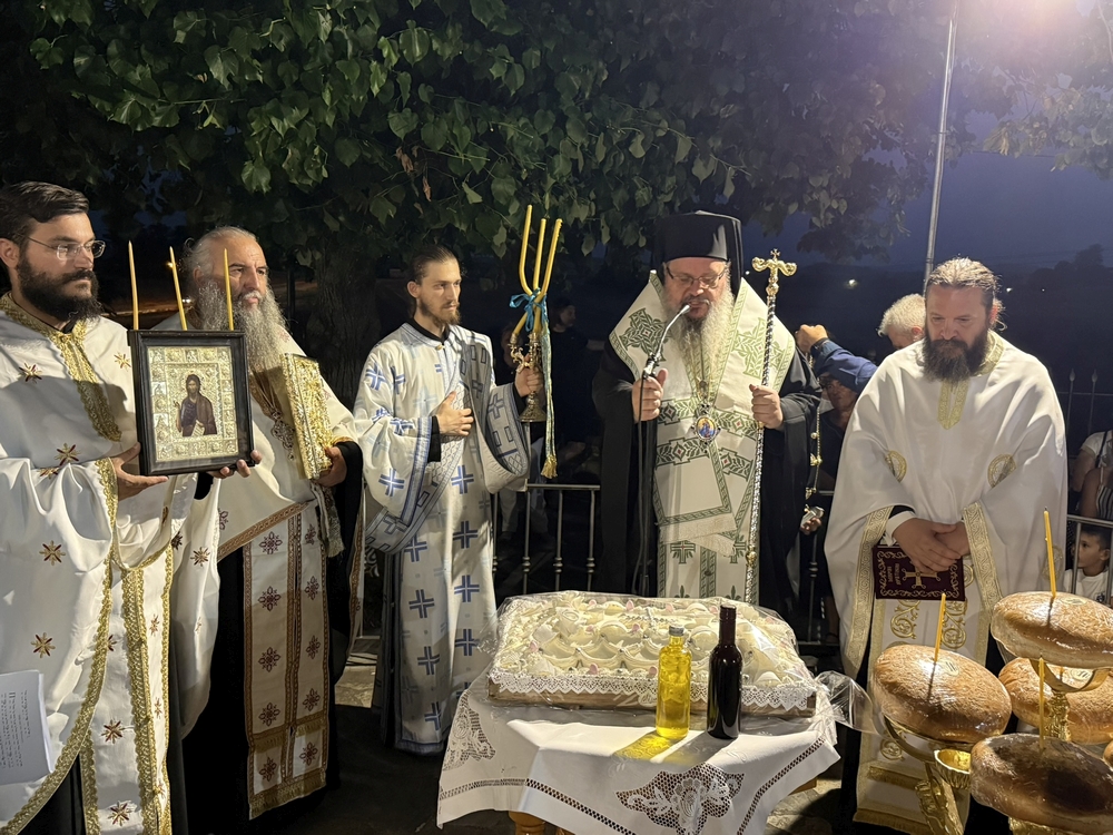 Στις Νέες Καρυές ο Μητροπολίτης Λαρίσης και Τυρνάβου Ιερώνυμος