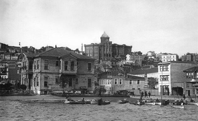 Ολίγα τινά περί Εκκλησιαστικής Μουσικής στην Πόλη (1860-1913)