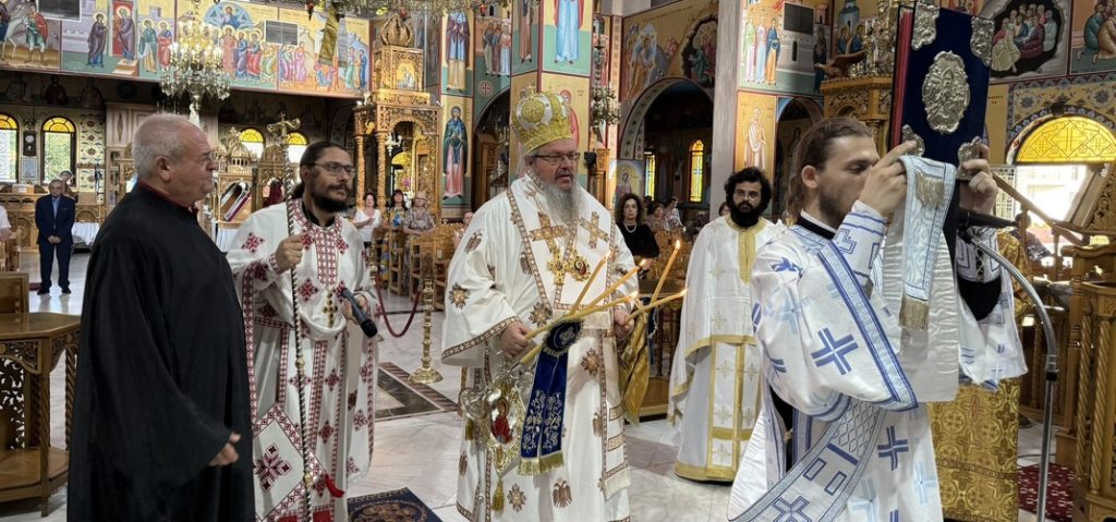 Αρχιερατική Θεία Λειτουργία στον Ιερό Ναό Ζωοδόχου Πηγής Λαρίσης