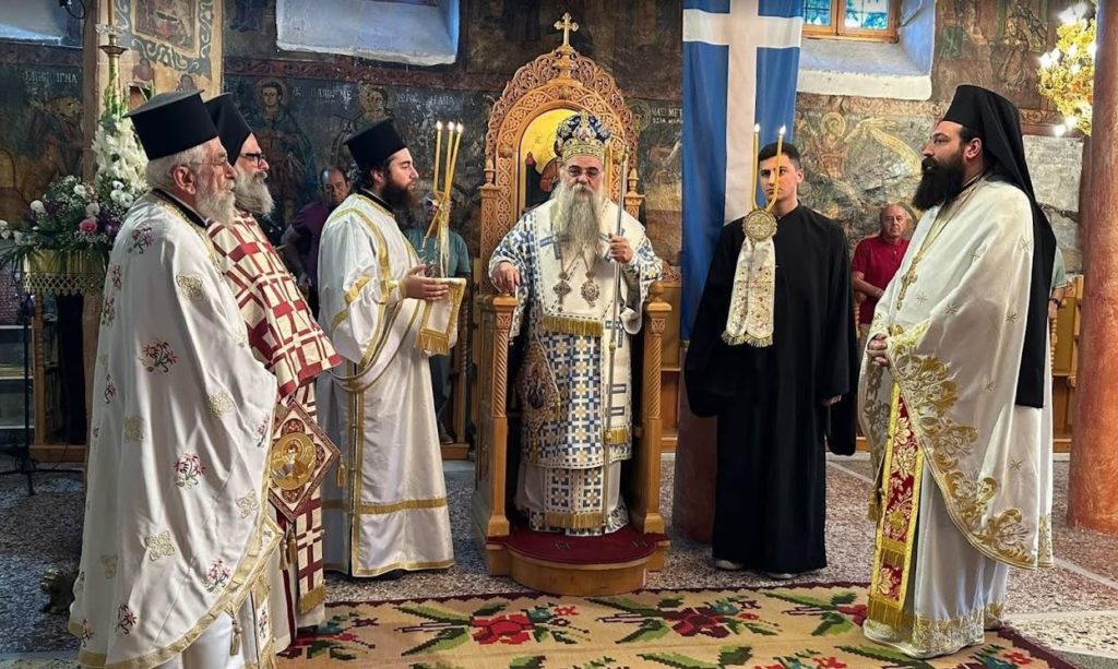 Αρχιερατική Θεία Λειτουργία στον ιστορικό ναό της Επισκοπής Ναούσης