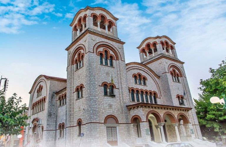 Δεύτερη Θεία Λειτουργία κάθε Κυριακή στον Ιερό Μητροπολιτικό Ναό Ζωοδόχου Πηγής Αγρινίου