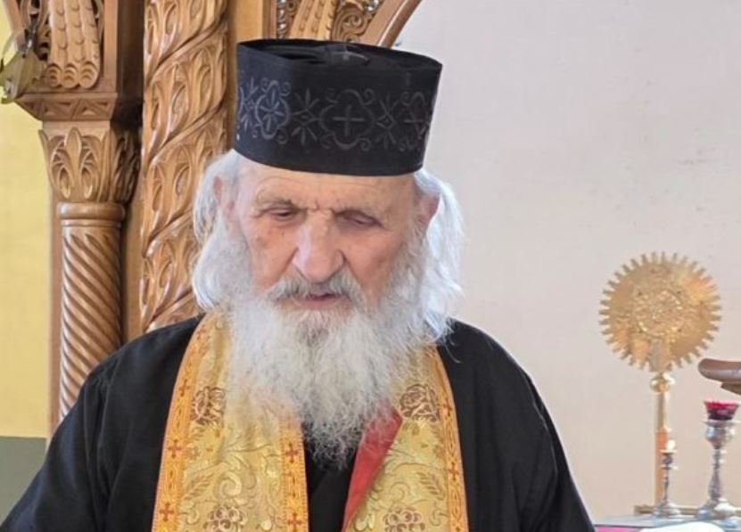 Ο εκοιμήθη π. Χρήστος Παππάς, ο πρώτος Βορειοηπειρώτης ιερέας που χειροτονήθηκε από τον Αρχιεπίσκοπο Αναστάσιο