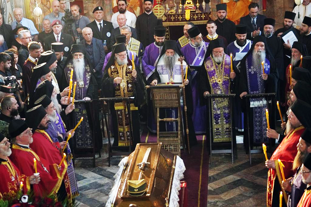 Στην Εξόδιο Ακολουθία του Ράτκο Μλάντιτς προεξήρχε ο Πατριάρχης Σερβίας