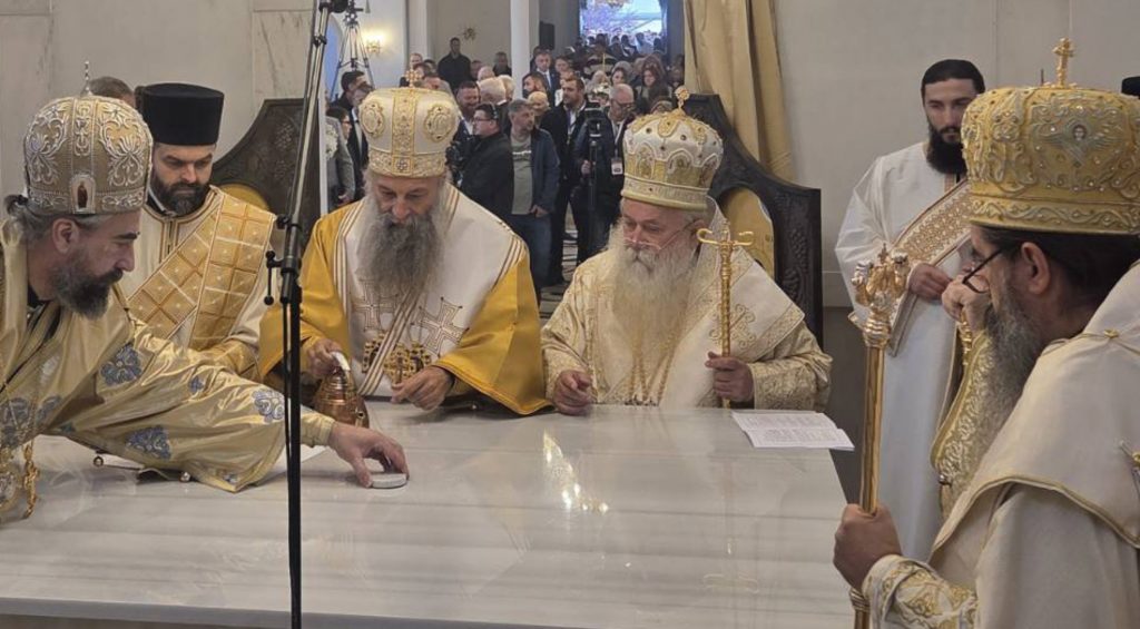 Патријарх Порфирије служио свечани чин освећења храма Сабора Светог архангела Гаврила у Палама