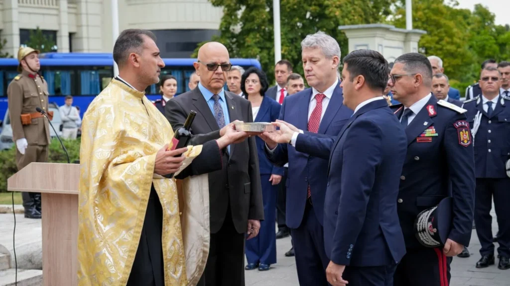 Ziua Pompierilor din România: Omagiu eroilor de la Dealul Spirii și recunoștință pentru salvatorii de astăzi