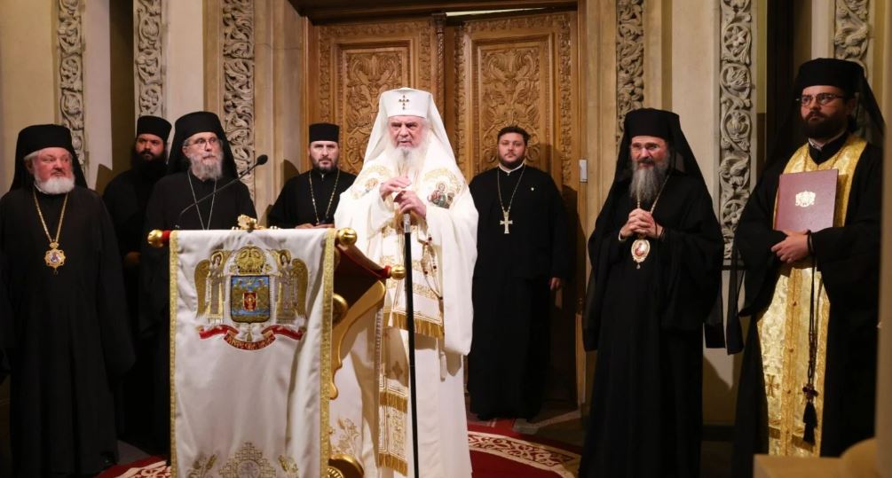 Patriarch Daniel thanks Orthodox youth for ‘pilgrimage of joy and peace’ through Bucharest
