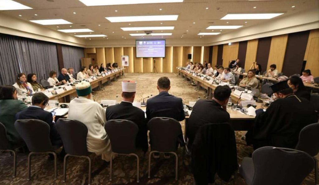Fjalë pëshëndetëse nga Fortlumturia e Tij, † Joani,  Kryepiskop i Tiranës, Durrësit dhe i Gjithë Shqipërisë Në konferencën përmbyllëse të fushatës “Paqe dhe harmoni”