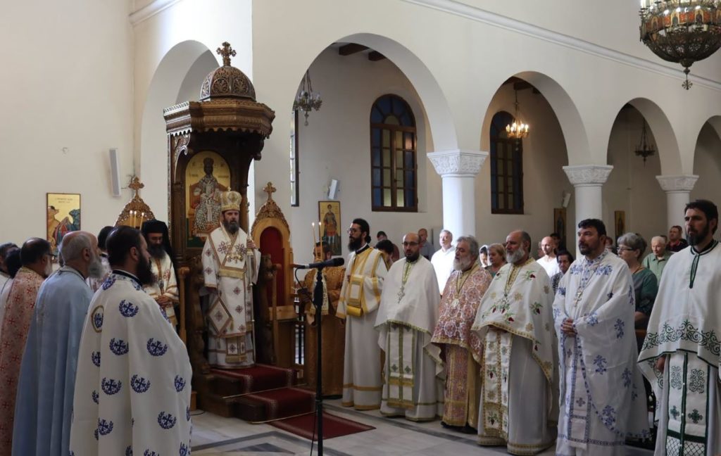 E kremtja e Lartësimit të Kryqit të Nderuar në drejtimin e Kryepiskopit Joan në Kishën e Ungjillëzimit, Tiranë