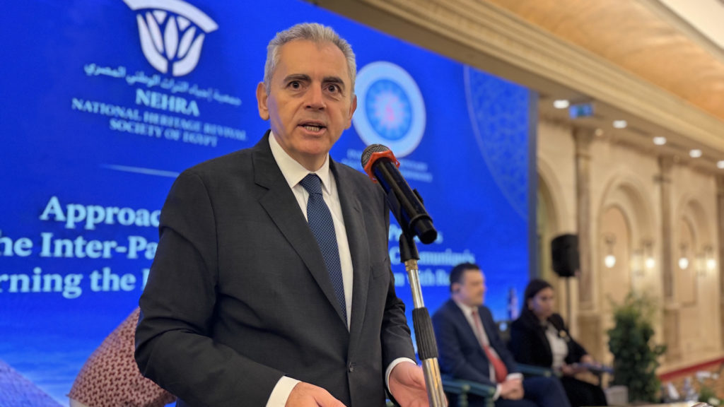 Χαρακόπουλος σε Ημερίδα στο Κάιρο: Μπούμερανγκ η αποκοπή από τις ρίζες, ενισχύει τα άκρα