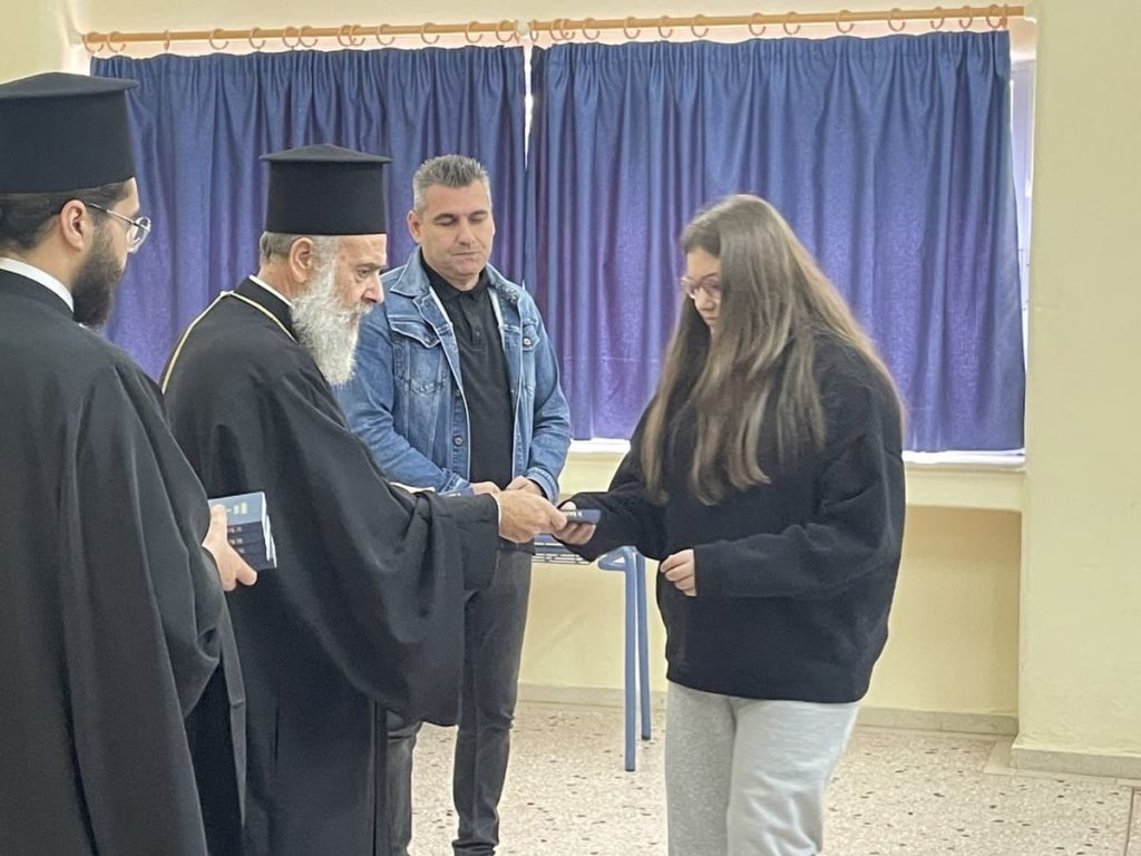 Επίσκεψη του Μητροπολίτη Θεσσαλιώτιδος στα Γυμνάσια Μουζακίου και Προαστίου
