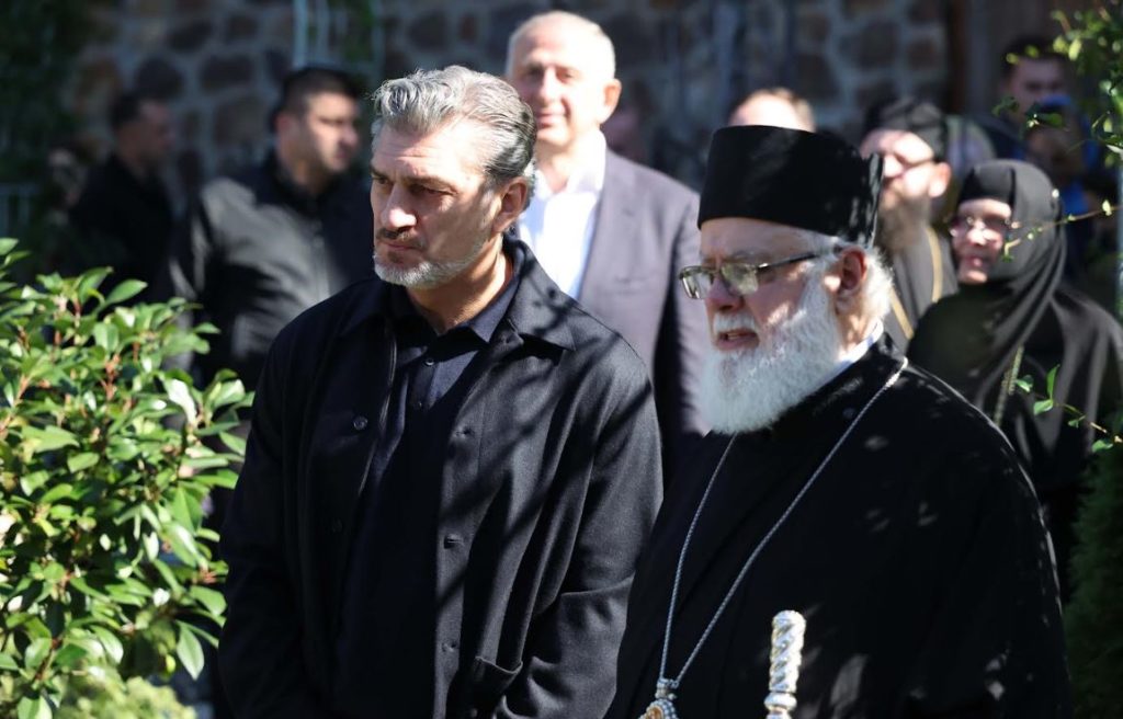 Ο Πρόεδρος της Γεωργίας στο εκκλησιαστικό συγκρότημα του Αποστόλου Ματθαίου στο Μπατούμι