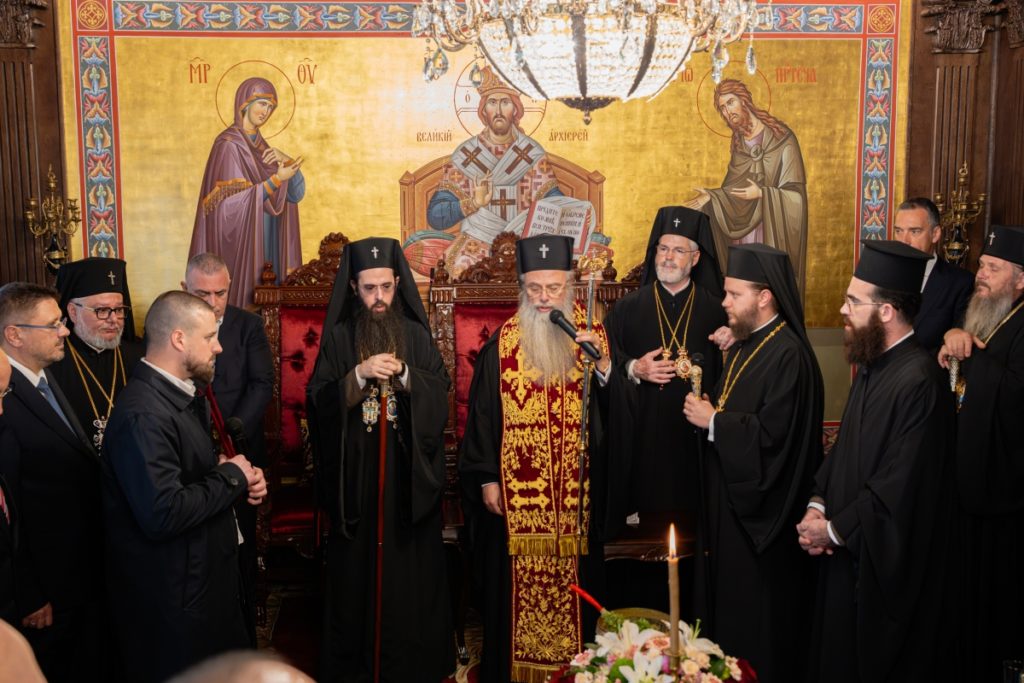 Тържествено бе осветена и открита обновената сграда на Сливенската света митрополия