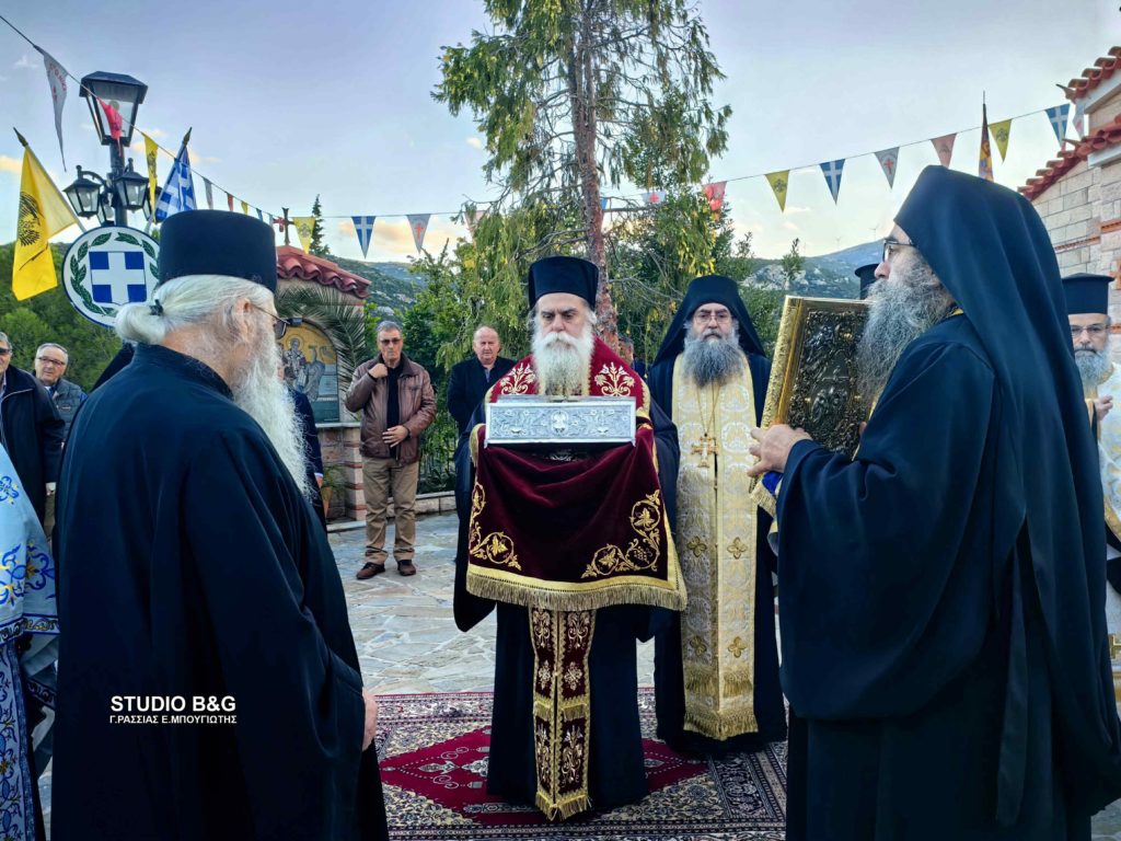 Με λαμπρότητα και κατάνυξη η υποδοχή των Ιερών Λειψάνων της Αγίας Αναστασίας της Ρωμαίας στη Ζόγκα Άργους