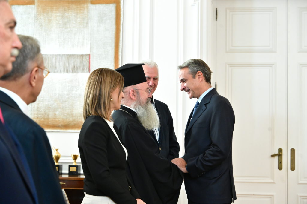 Ο Μητροπολίτης Περιστερίου στην τελετή υπογραφής της σύμβασης για τη δημιουργία του Εθνικού Πρότυπου Κέντρου για την Άνοια