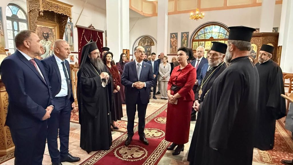 Επίσκεψη του Προέδρου της Αλβανίας στον Ιερό Ναό Αγίου Νικολάου Χότσιστ στην Κορυτσά