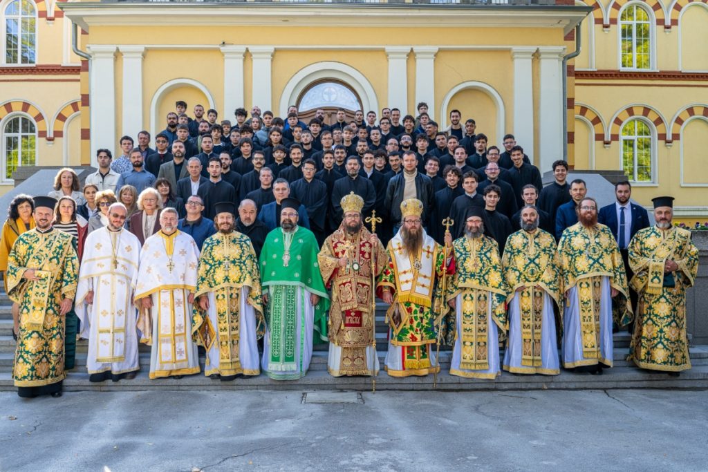 Софийската духовна семинария „Св. Йоан Рилски“ отбеляза тържествено своя патронен празник