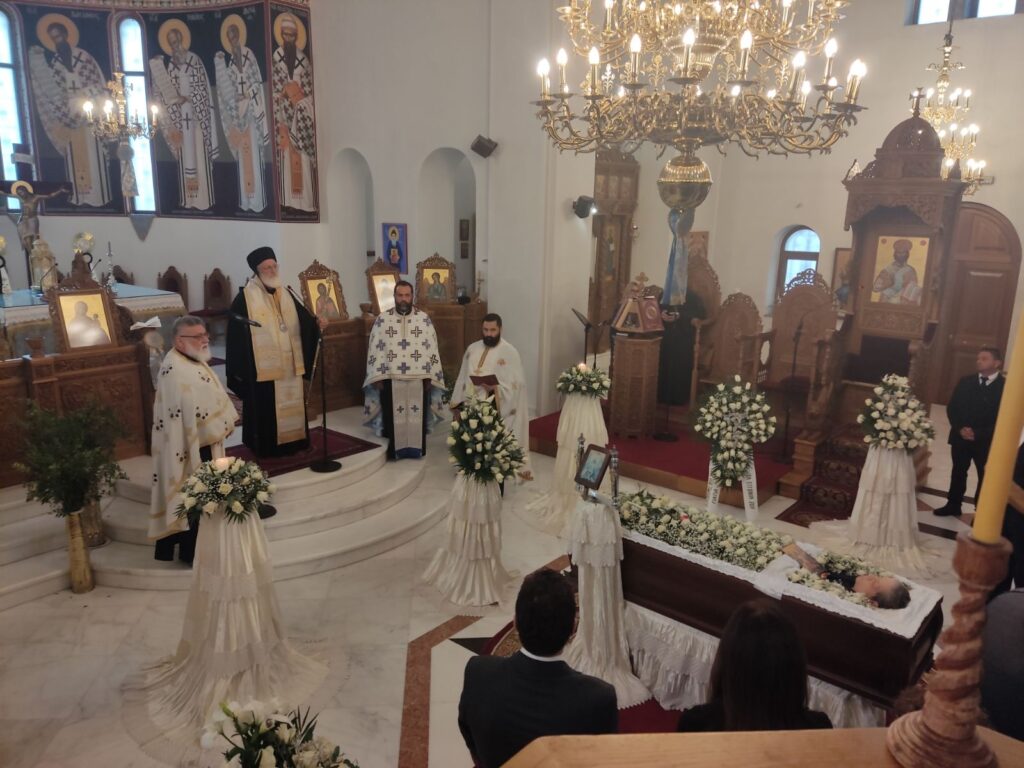 Ο Μητροπολίτης Αρκαλοχωρίου τέλεσε την Εξόδιο Ακολουθία της μακαριστής Γαρυφαλλιάς Τριβιζάκη