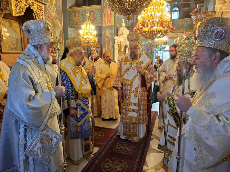 Αρχιερατικό συλλείτουργο στον Ιερό Ναό Κοιμήσεως της Θεοτόκου Βασιλικού Χαλκίδος