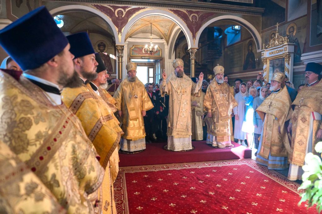 Управляющий делами Московской Патриархии возглавил юбилейные торжества в соборе Архистратига Михаила в Сочи