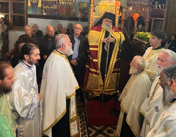 Ο Ταμασού Ησαΐας στον πανηγυρίζοντα Ιερό Ναό Αποστόλου και Ευαγγελιστού Λουκά στο Παλαιχώρι Μόρφου