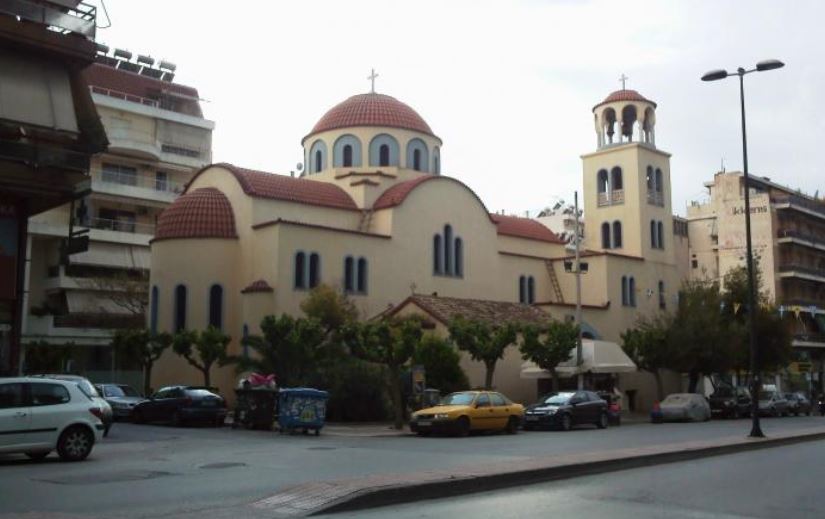 Ο Άγιος Δημήτριος Όπλων υποδέχεται την Τιμία Κάρα του Αγίου Θεοδώρου του Στρατηλάτη