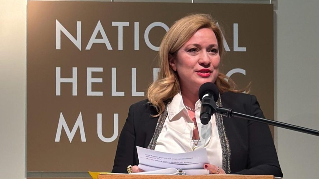 Η Γενική Γραμματέας Απόδημου Ελληνισμού και Δημόσιας Διπλωματίας συνεχάρη τον Σικάγου Ναθαναήλ για το έργο του