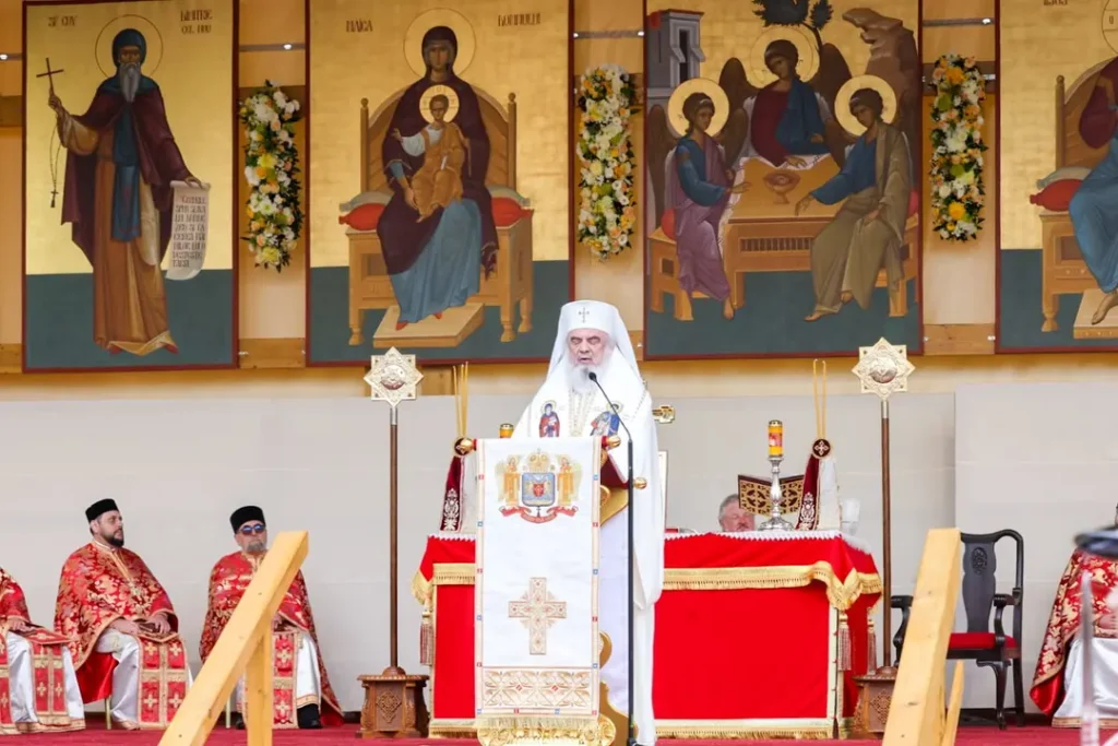 Proclamarea sărbătorii Soborului Sfinților Martiri Militari: Patriarhul Daniel s-a rugat pentru pacea lumii