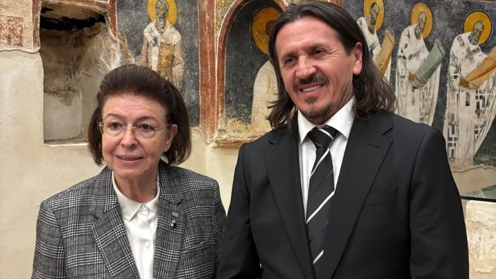 Το Βυζαντινό μνημείο του Αγίου Γεωργίου στο Κουρμπίνοβο επισκέφτηκε η Λίνα Μενδώνη