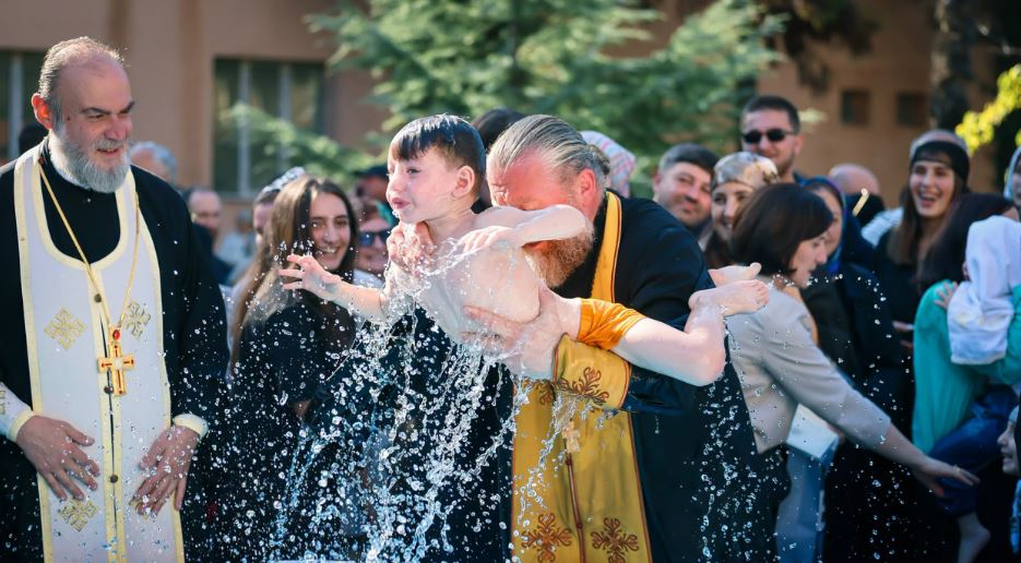 სოფელ ხიჭაურში საყოველთაო ნათლობა გაიმართა