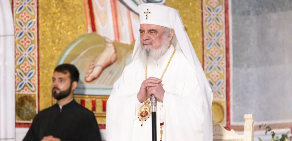 Patriarhul Daniel îl felicită pe Arhiepiscopul Atenei la împlinirea a 45 ani de arhierie