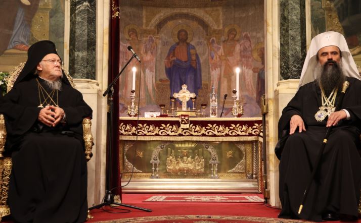 Тържествена архиерейска света литургия в Патриаршеската катедрала „Св. Александър Невски“